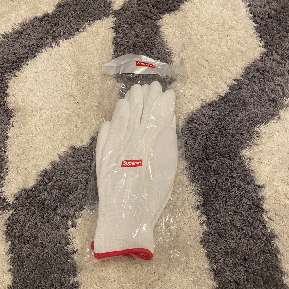 supreme rubber gloves